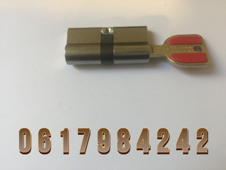 Comment s’ouvre une porte d’entrée?